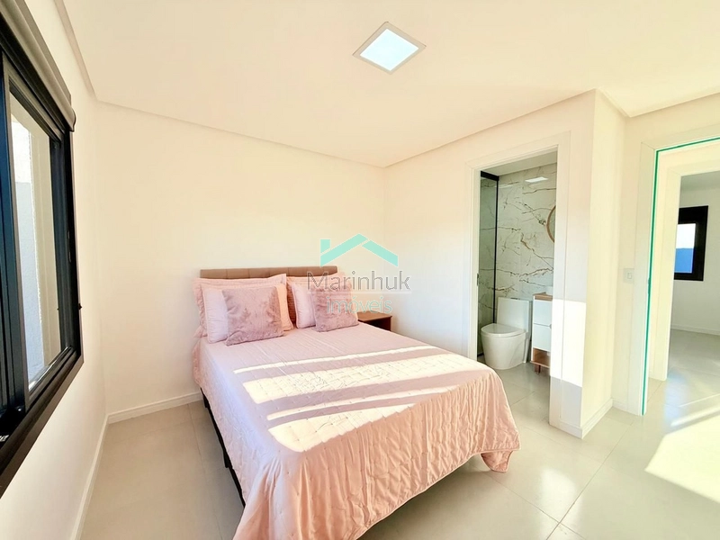 CASA À VENDA EM RAINHA DO MAR: 6ª foto da galeria de imagens do imóvel