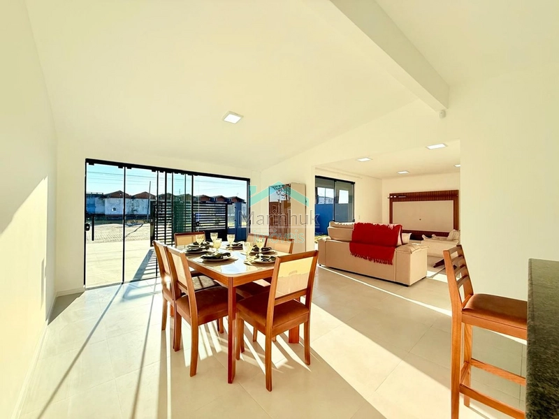 CASA À VENDA EM RAINHA DO MAR: 3ª foto da galeria de imagens do imóvel