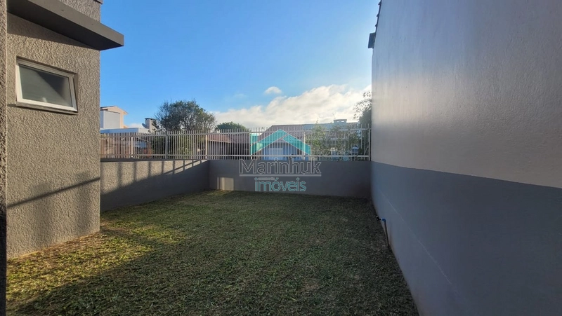 CASAS GEMINADAS À VENDA EM RAINHA DO MAR: 5ª foto da galeria de imagens do imóvel