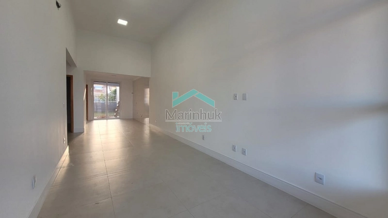 CASAS GEMINADAS À VENDA EM RAINHA DO MAR: 10ª foto da galeria de imagens do imóvel