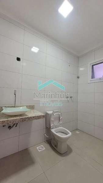 CASAS GEMINADAS À VENDA EM RAINHA DO MAR: 3ª foto da galeria de imagens do imóvel