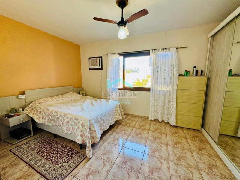 CASA À VENDA NO ARPOADOR: 3ª foto da galeria de imagens do imóvel