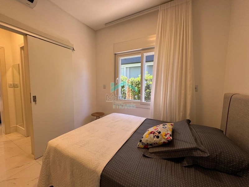 CASA À VENDA NO CONDOMÍNIO RIVIERA: 2ª foto da galeria de imagens do imóvel