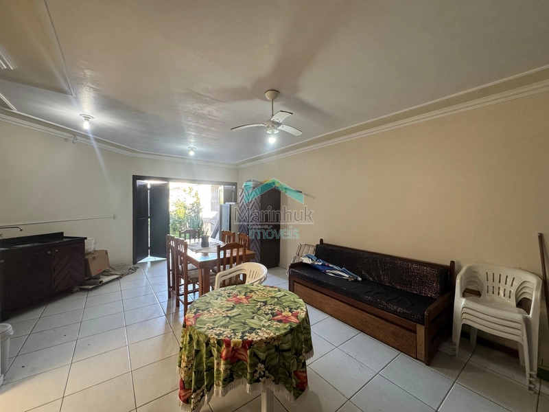 CASA À VENDA EM ATLÂNTIDA SUL: 2ª foto da galeria de imagens do imóvel