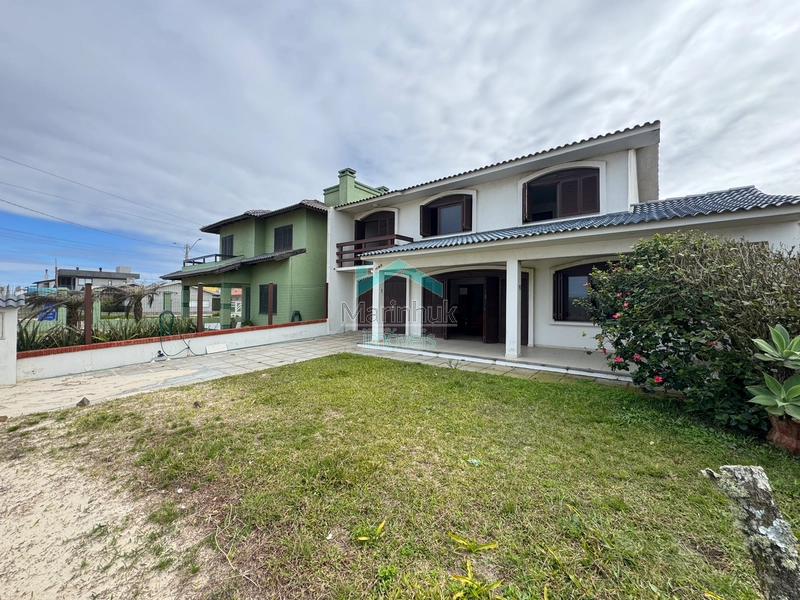 Sobrado em Rainha do Mar: 2ª foto da galeria de imagens do imóvel