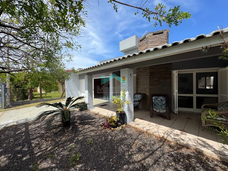 Casa no Centro de Xangri-Lá: 2ª foto da galeria de imagens do imóvel