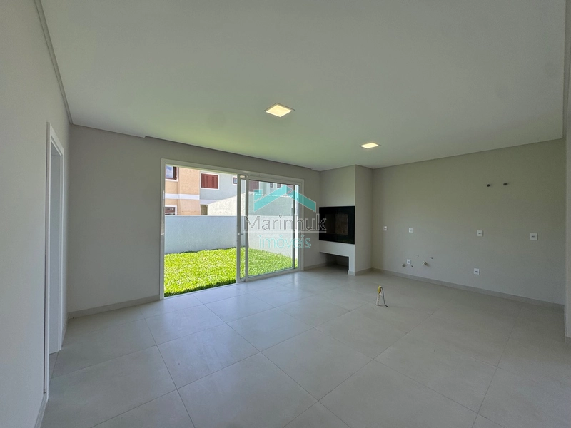 Casa em Atlântida Sul: 7ª foto da galeria de imagens do imóvel