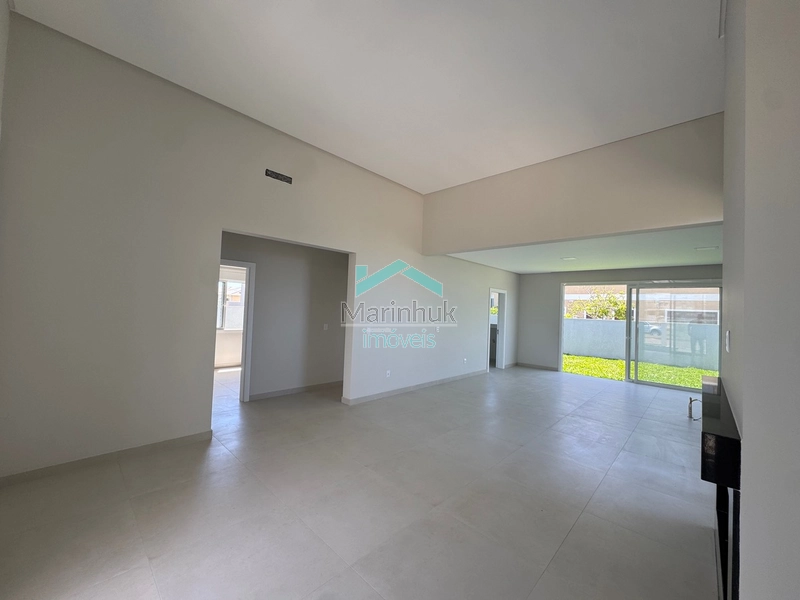 Casa em Atlântida Sul: 5ª foto da galeria de imagens do imóvel