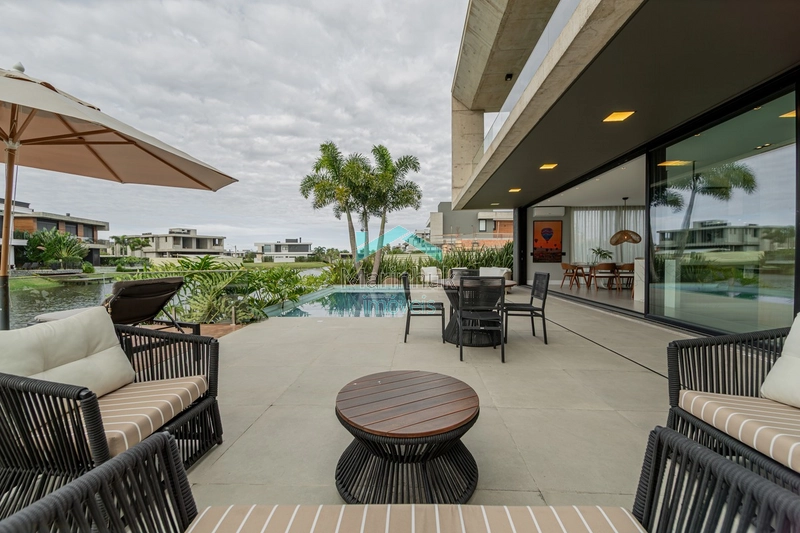 Casa em condomínio à venda em Xangri-lá, Centro: 1ª foto da galeria de imagens do imóvel