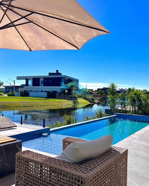 CASA À VENDA NO CONDOMINIO SENSE: 2ª foto da galeria de imagens do imóvel