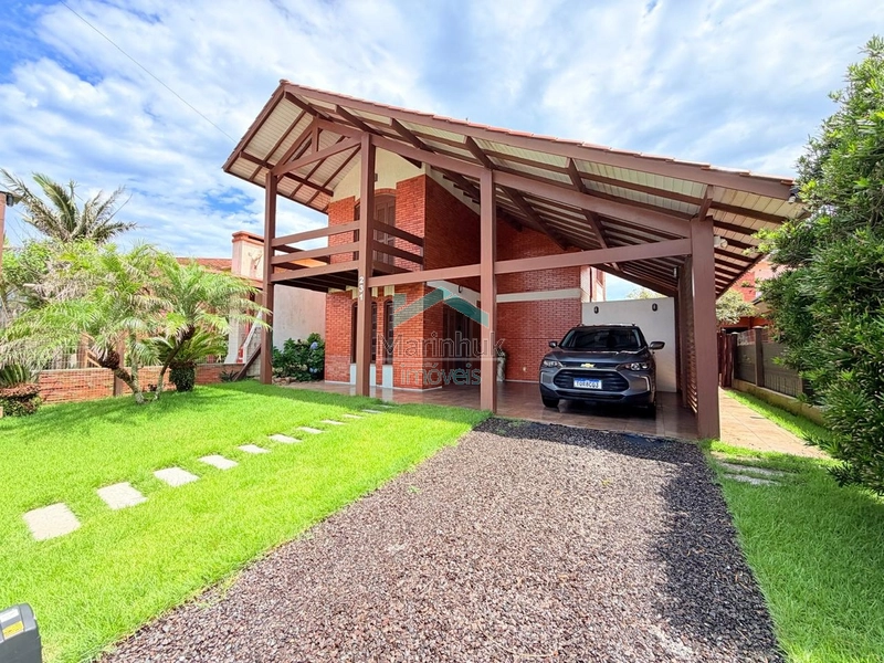 CASA À VENDA EM MARIÁPOLIS