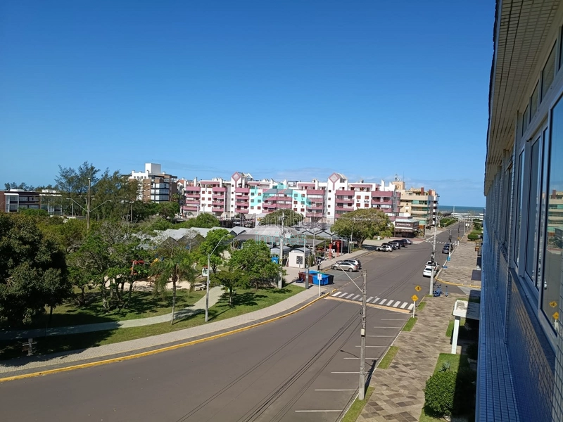 APARTAMENTO À VENDA EM ATLÂNTIDA: 2ª foto da galeria de imagens do imóvel