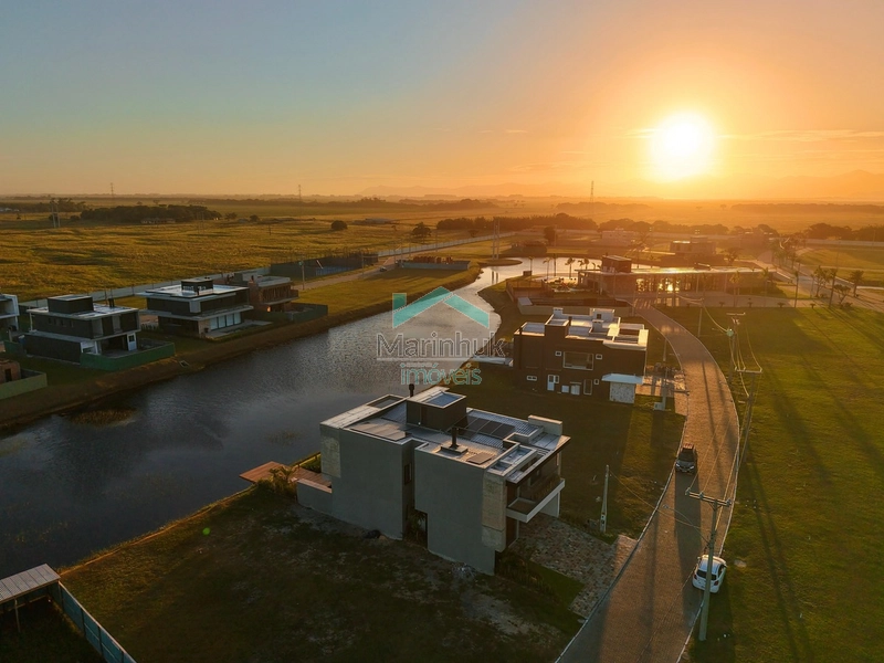 SOBRADO À VENDA NO CONDOMINIO ALLURE BEIRA DE LAGO | FRENTE NORTE: 13ª foto da galeria de imagens do imóvel