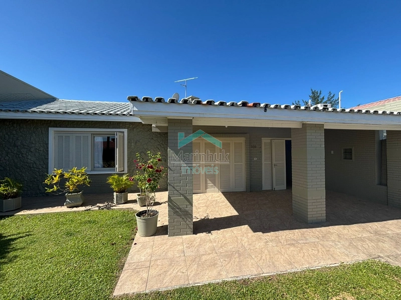 CASA À VENDA EM ATLANTIDA SUL