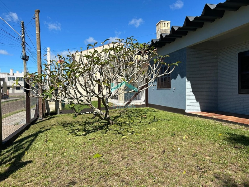 CASA À VENDA EM RAINHA DO MAR: 1ª foto da galeria de imagens do imóvel