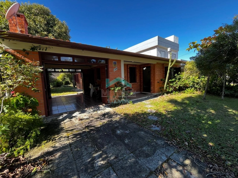 CASA À VENDA EM NOIVA DO MAR