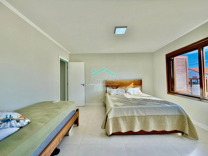 CASA À VENDA EM RAINHA DO MAR: 2ª foto da galeria de imagens do imóvel