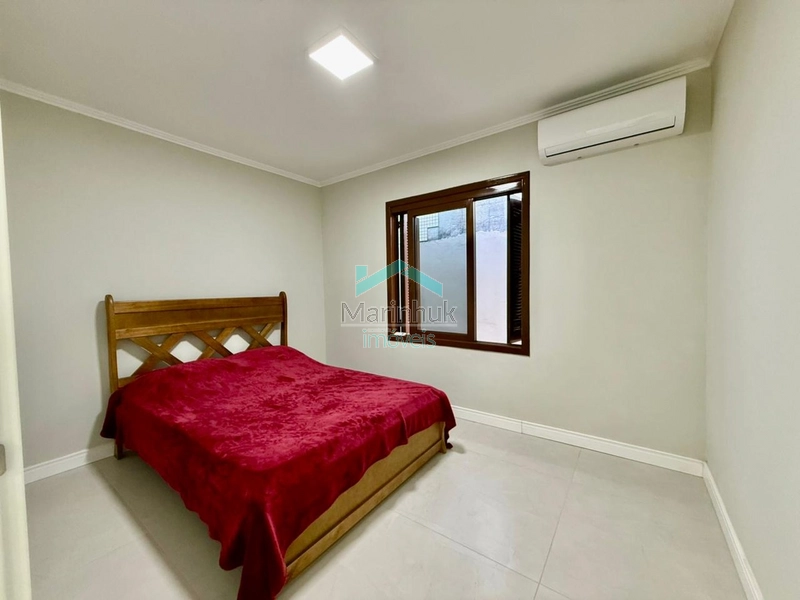 CASA À VENDA EM RAINHA DO MAR: 6ª foto da galeria de imagens do imóvel