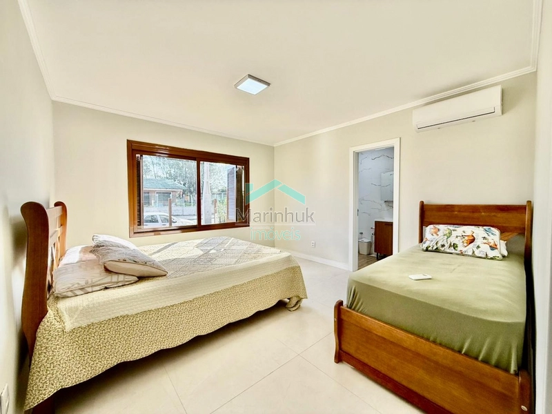 CASA À VENDA EM RAINHA DO MAR: 3ª foto da galeria de imagens do imóvel