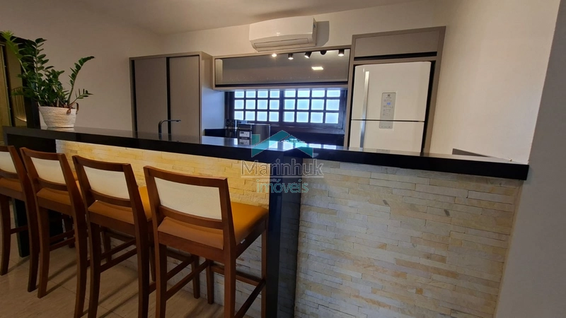 CASA À VENDA EM RAINHA DO MAR: 3ª foto da galeria de imagens do imóvel
