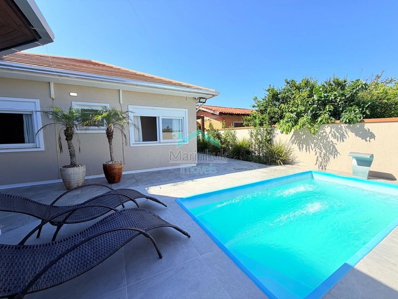CASA À VENDA EM ATLANTIDA SUL: 2ª foto da galeria de imagens do imóvel