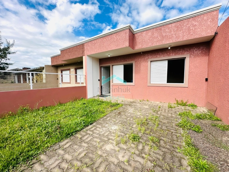 CASA GEMINADA À VENDA EM ATLANTIDA SUL: 1ª foto da galeria de imagens do imóvel