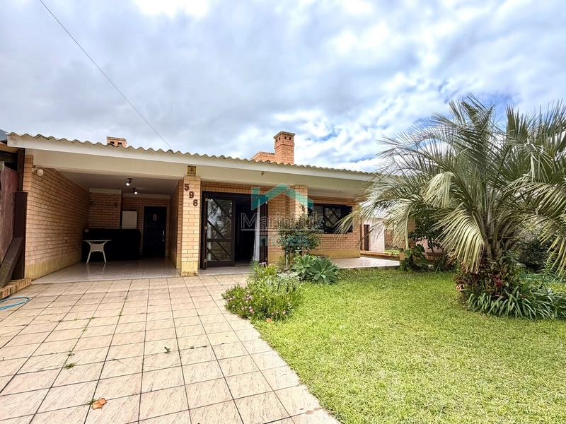 CASA À VENDA EM ATLANTIDA SUL