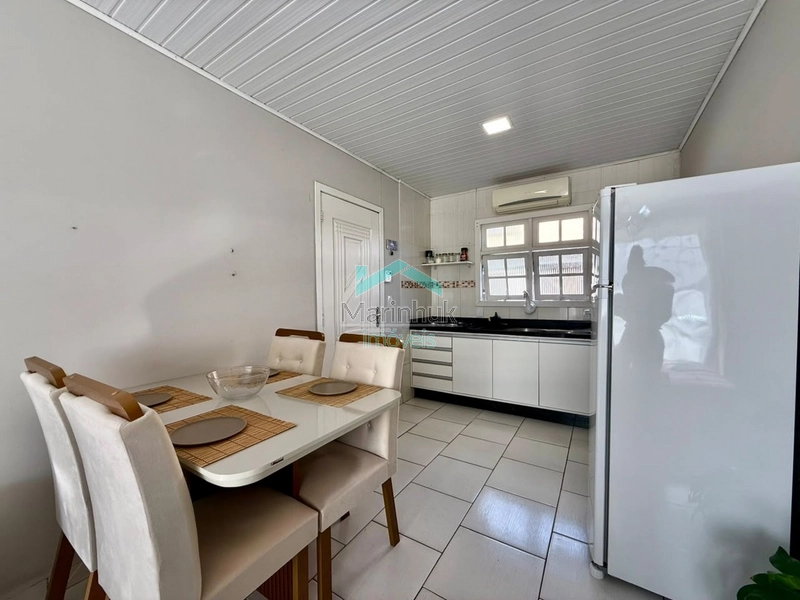 CASA À VENDA EM RAINHA DO MAR: 5ª foto da galeria de imagens do imóvel
