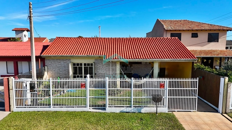 CASA À VENDA EM ATLANTIDA SUL: 1ª foto da galeria de imagens do imóvel