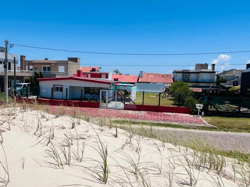 CASA FRENTE LESTE A BEIRA MAR COM 02 TERRENOS: 5ª foto da galeria de imagens do imóvel