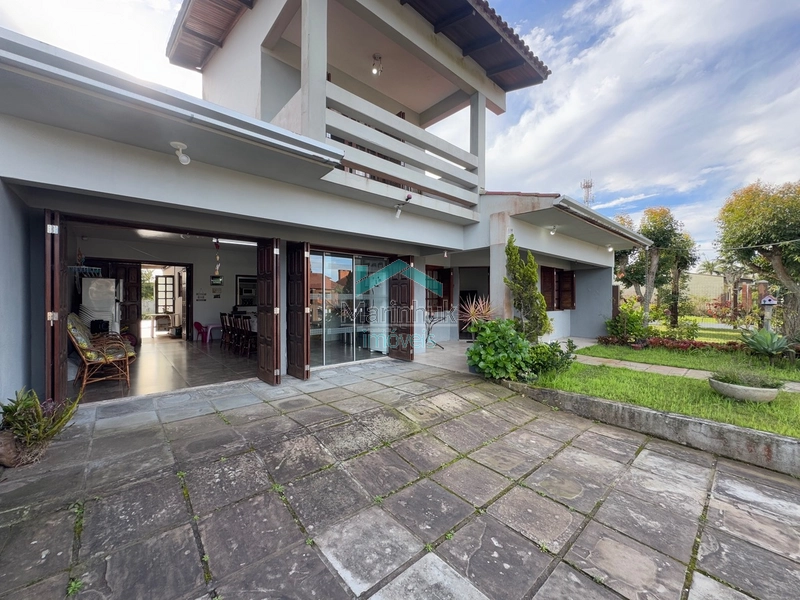 SOBRADO FRENTE LESTE