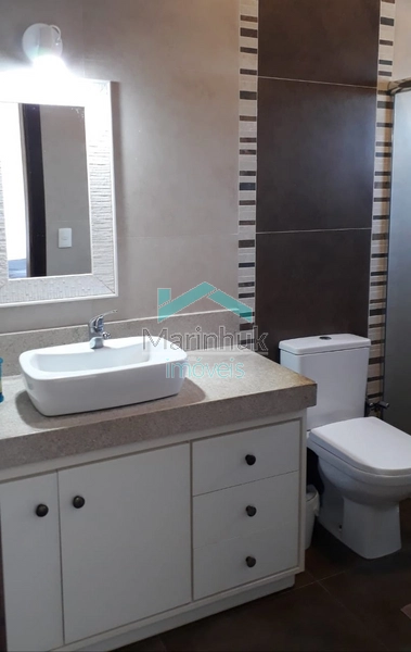 CASA NO CONDOMÍNIO VELAS DA MARINA: 3ª foto da galeria de imagens do imóvel