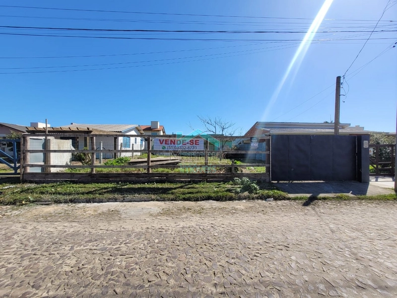 TERRENO À UMA QUADRA DO MAR: 1ª foto da galeria de imagens do imóvel