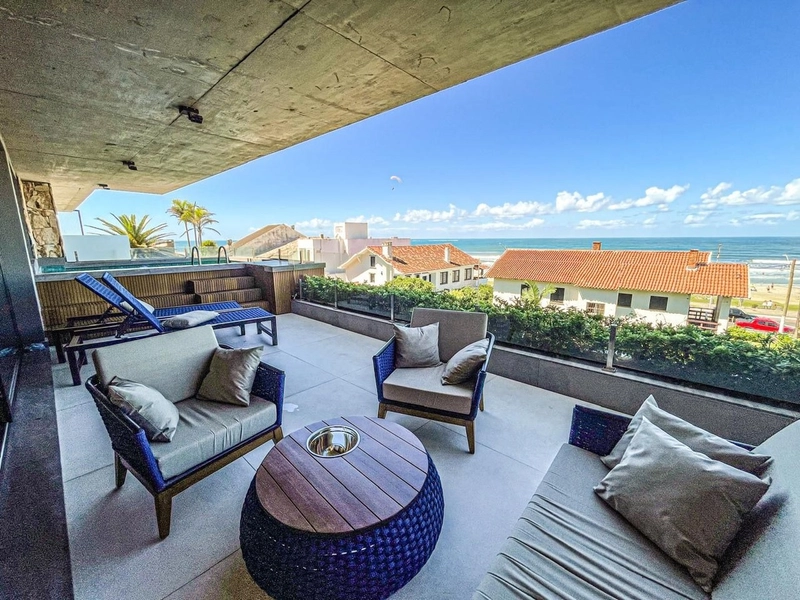 Apartamento em Torres, com 4 suítes: 1ª foto da galeria de imagens do imóvel