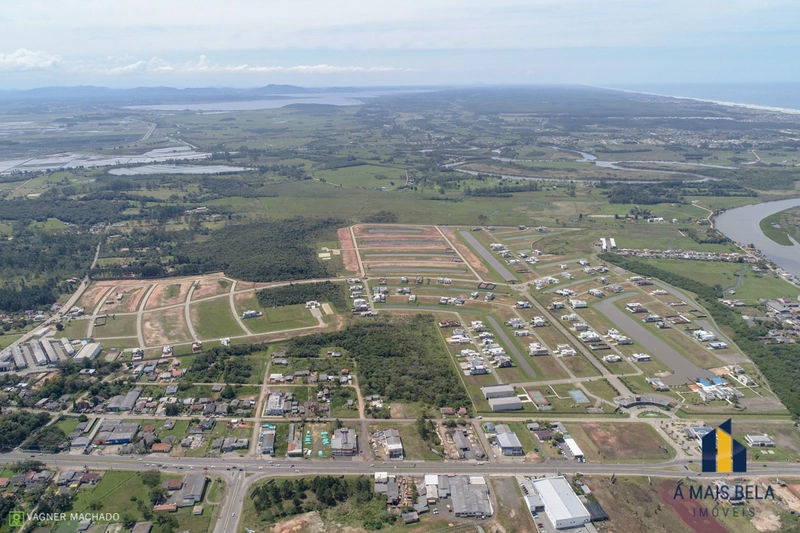 Lote no Reserva das águas fundos lago: 6ª foto da galeria de imagens do imóvel