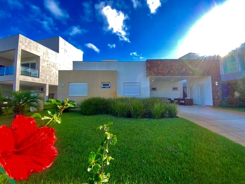 Casa em Condomínio: 1ª foto da galeria de imagens do imóvel