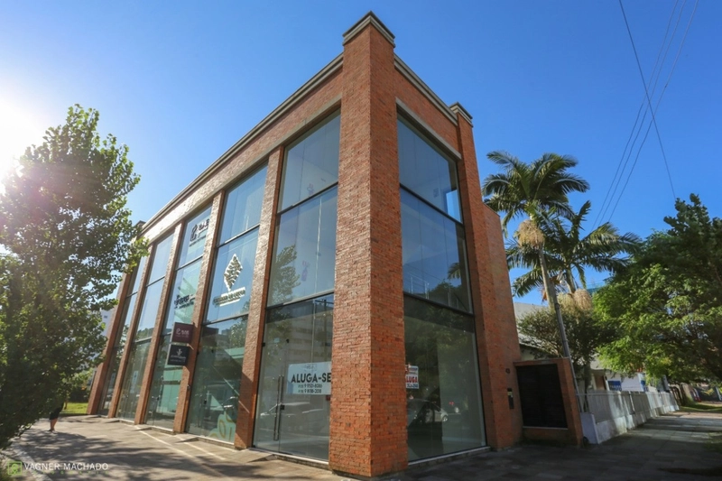 Sala comercial triplex no centro de Torres: 1ª foto da galeria de imagens do imóvel