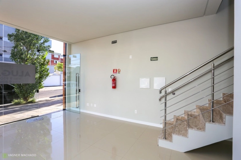 Sala comercial triplex no centro de Torres: 8ª foto da galeria de imagens do imóvel