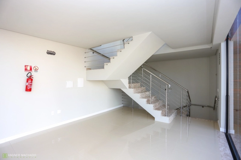 Sala comercial triplex no centro de Torres: 7ª foto da galeria de imagens do imóvel