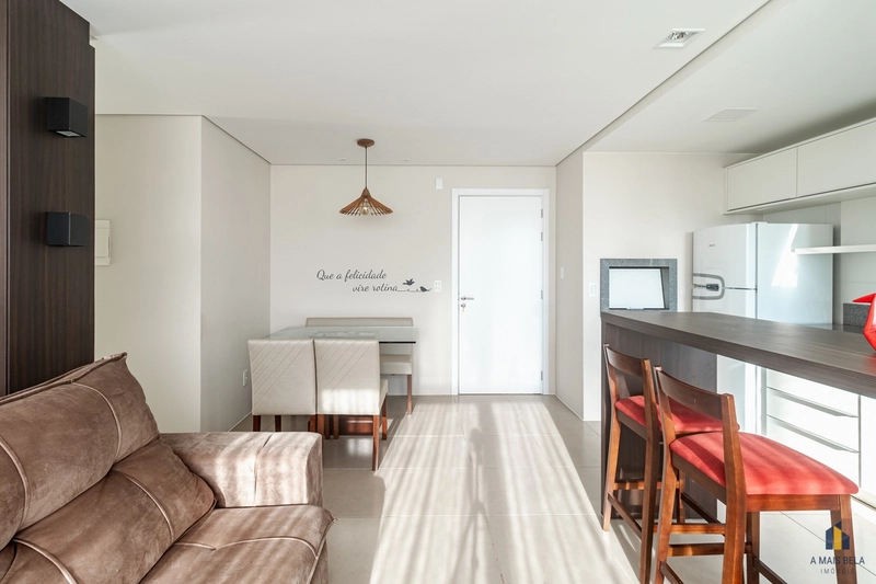 Apartamento em Torres, 2 dormitórios mobiliado: 1ª foto da galeria de imagens do imóvel