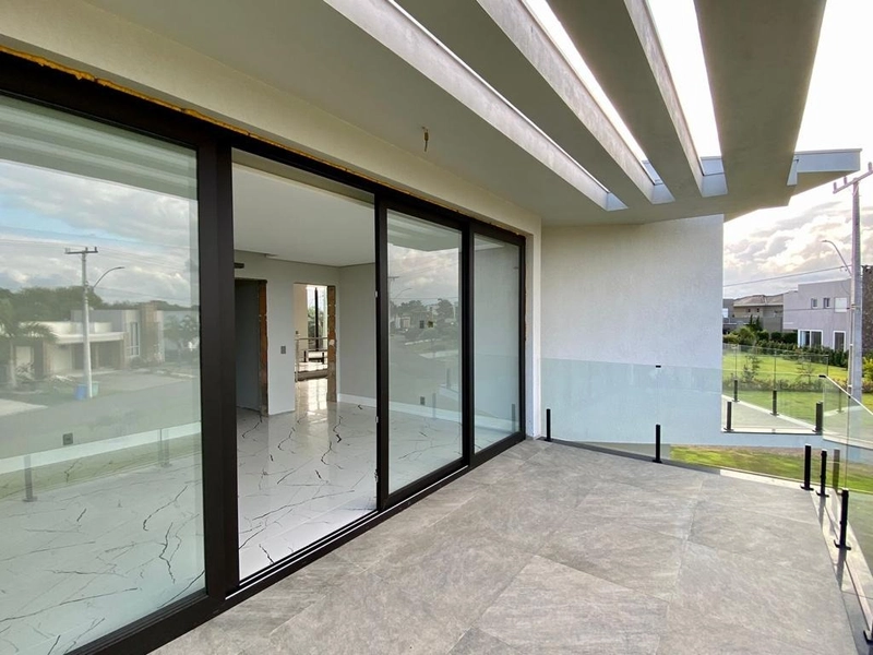 Casa em Torres, 5 suítes no condomínio Ocean Side: 4ª foto da galeria de imagens do imóvel