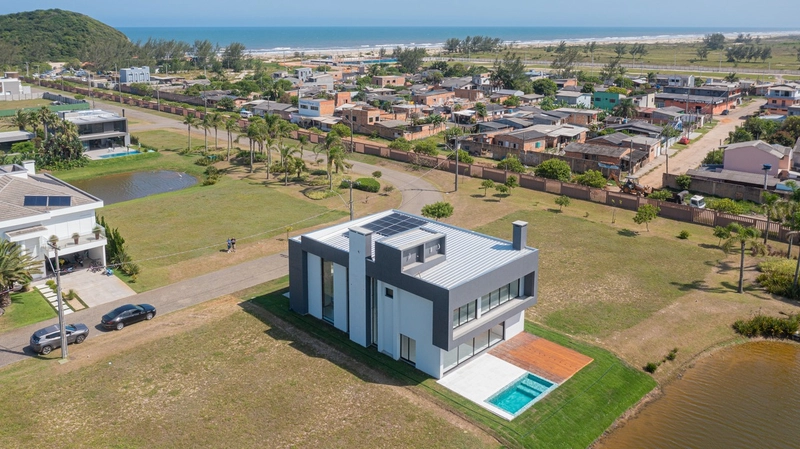 Casa em Torres no Ilhas Park, 4 suítes beira lago: 34ª foto da galeria de imagens do imóvel