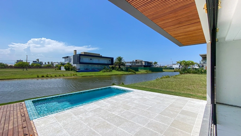 Casa em Torres no Ilhas Park, 4 suítes beira lago: 11ª foto da galeria de imagens do imóvel