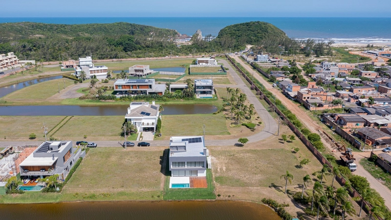 Casa em Torres no Ilhas Park, 4 suítes beira lago: 36ª foto da galeria de imagens do imóvel