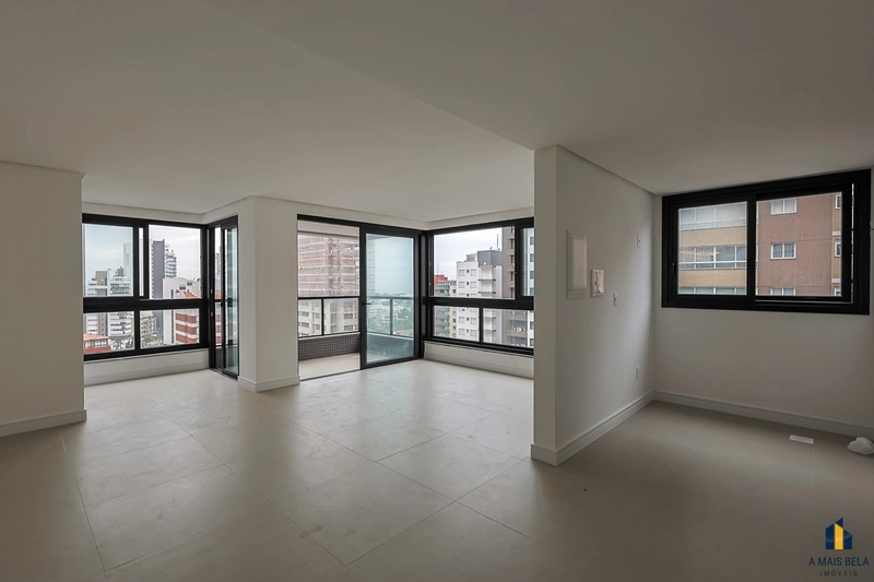Apartamento em Torres, 3 suítes: 1ª foto da galeria de imagens do imóvel
