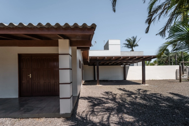 Casa 3 dormitórios: 4ª foto da galeria de imagens do imóvel