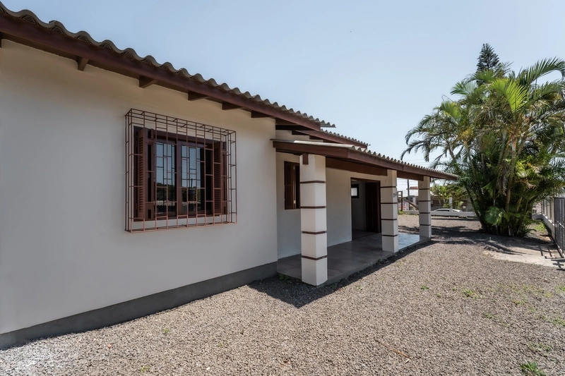 Casa 3 dormitórios: 2ª foto da galeria de imagens do imóvel