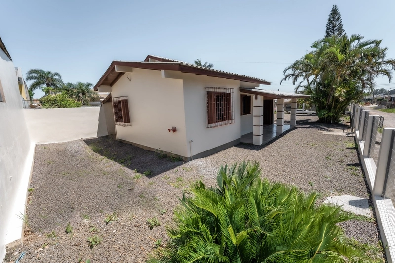 Casa 3 dormitórios: 6ª foto da galeria de imagens do imóvel