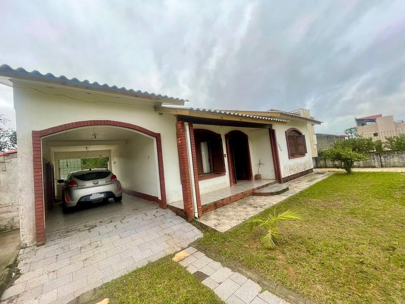Casa em Torres, 2 dormitórios: 2ª foto da galeria de imagens do imóvel