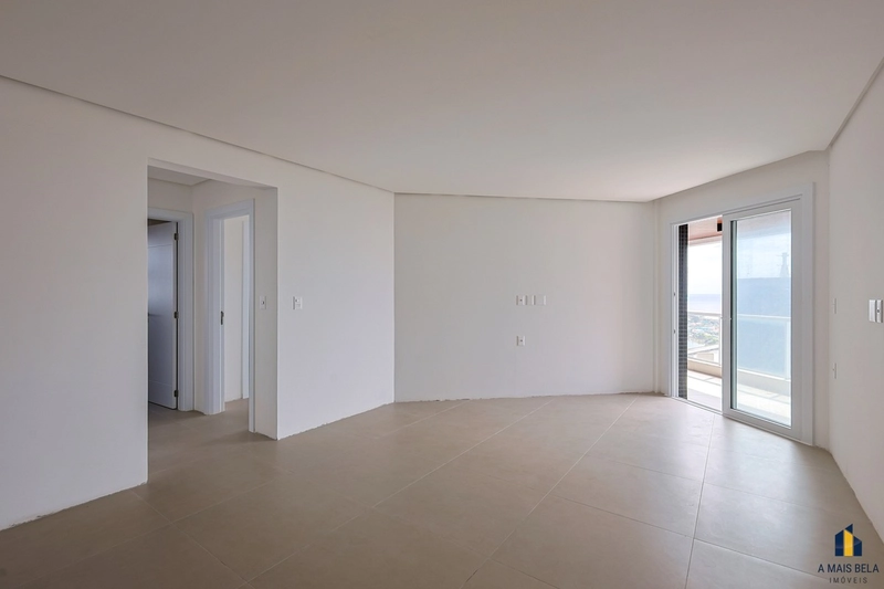 Apartamento em Torres, com 2 dormitórios: 2ª foto da galeria de imagens do imóvel